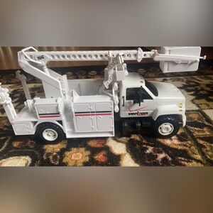Verizon Toy Truck